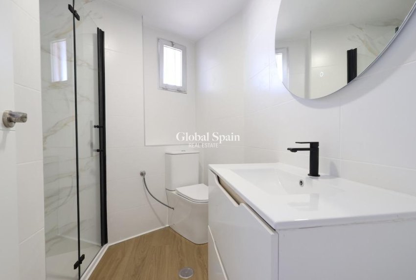 Resale - APARTMENT -
ORIHUELA COSTA - Costa Blanca