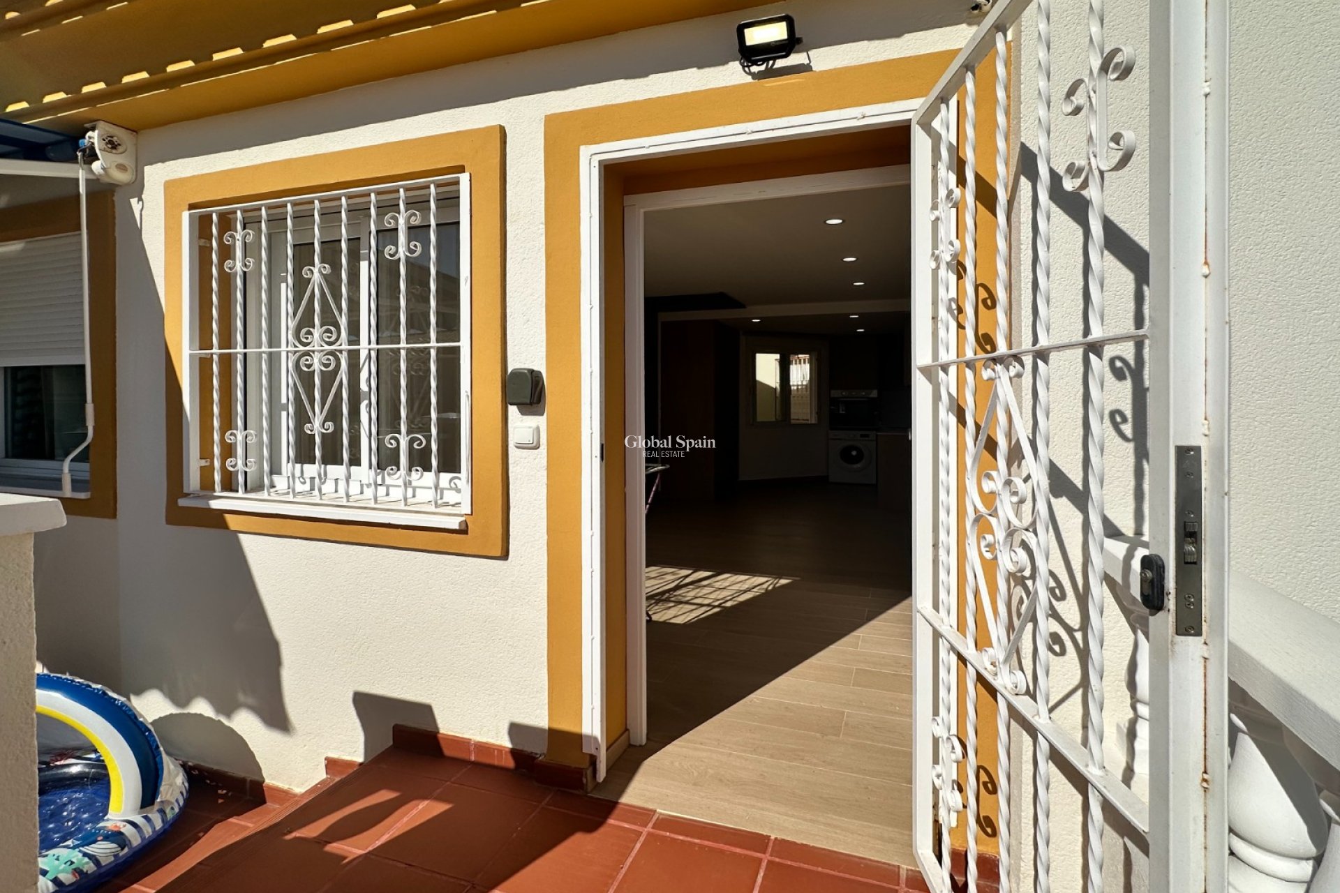 Resale - APARTMENT -
ORIHUELA COSTA - Costa Blanca