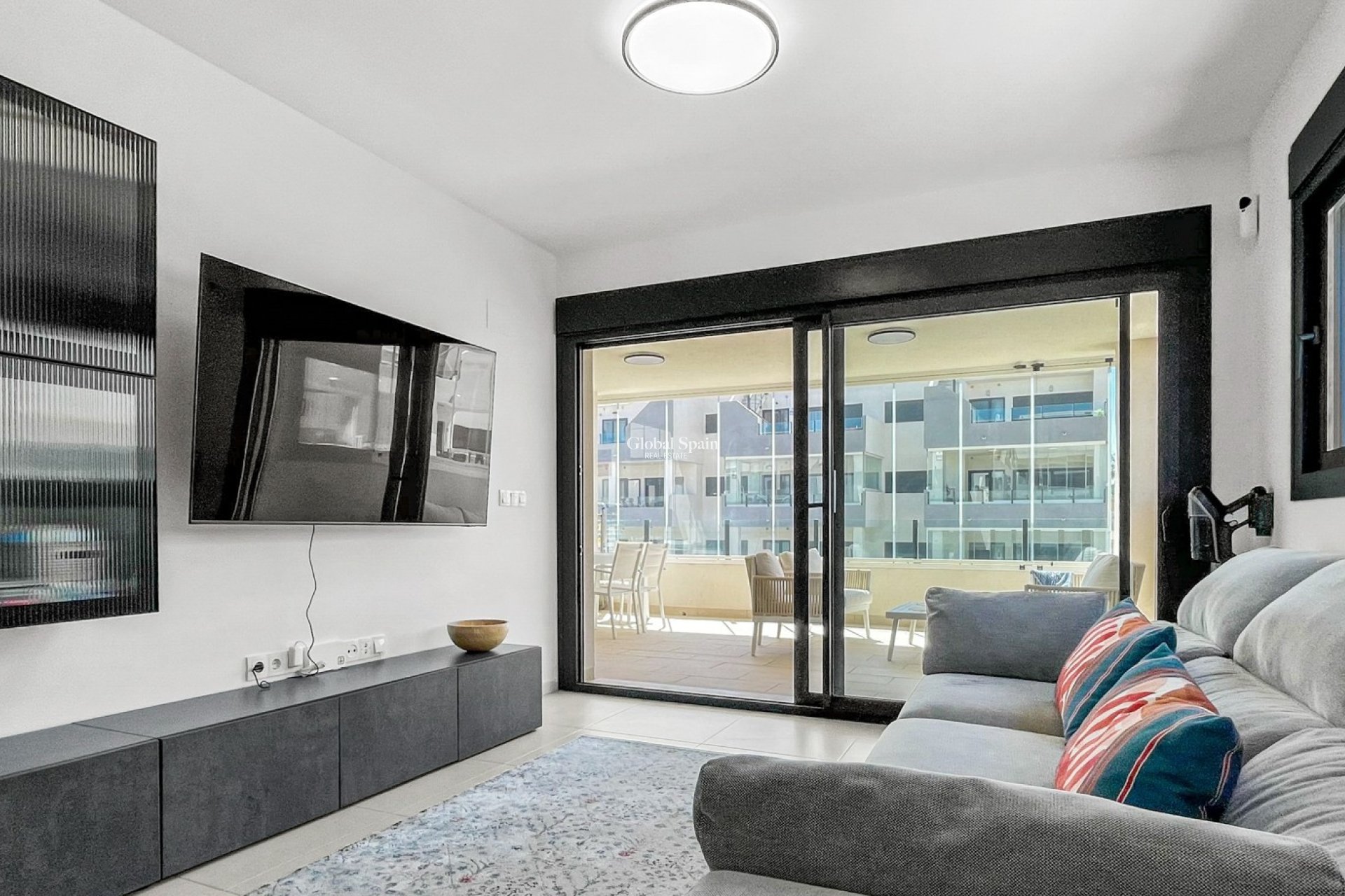 Resale - APARTMENT -
ORIHUELA COSTA - Costa Blanca