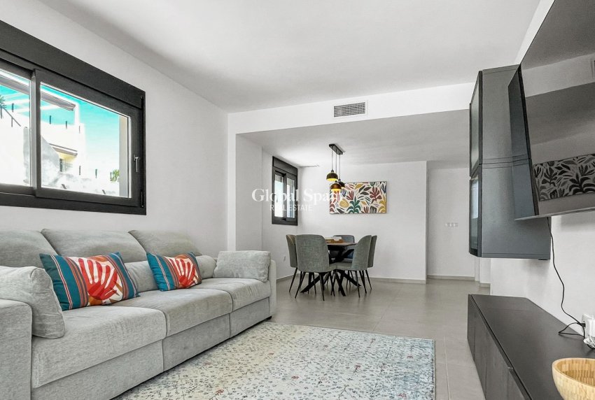 Resale - APARTMENT -
ORIHUELA COSTA - Costa Blanca