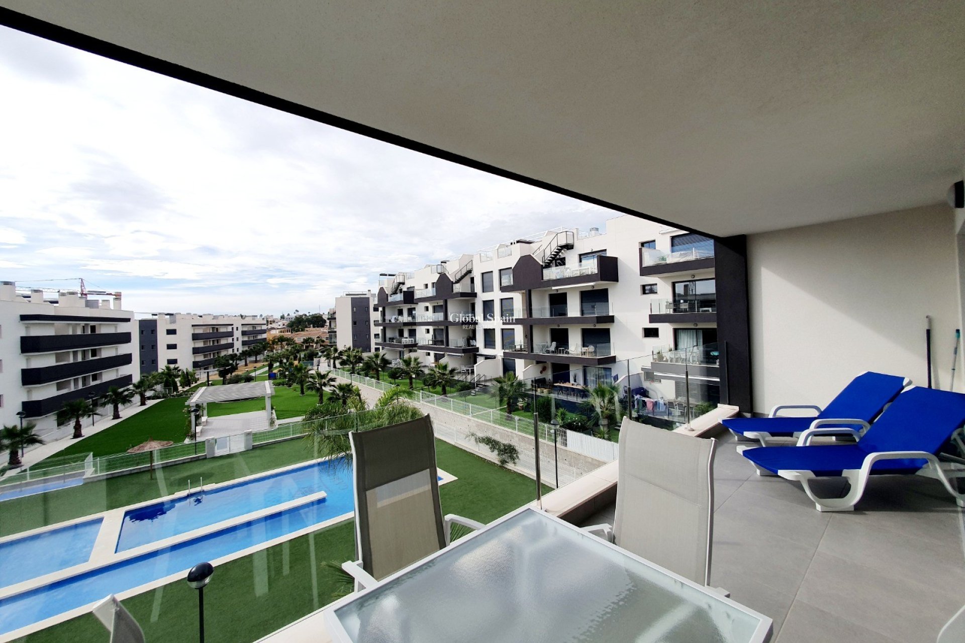 Resale - APARTMENT -
ORIHUELA COSTA - Costa Blanca