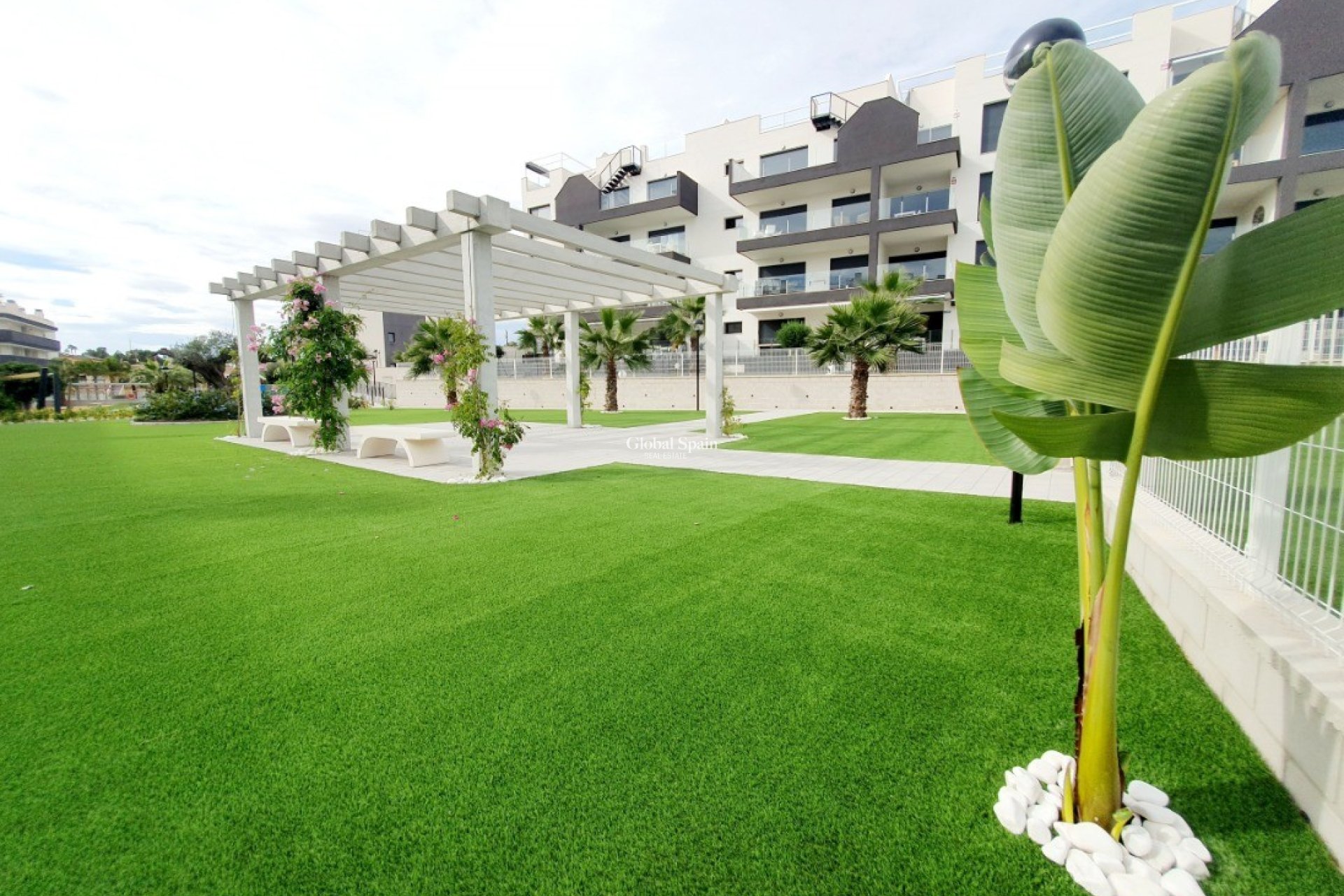 Resale - APARTMENT -
ORIHUELA COSTA - Costa Blanca