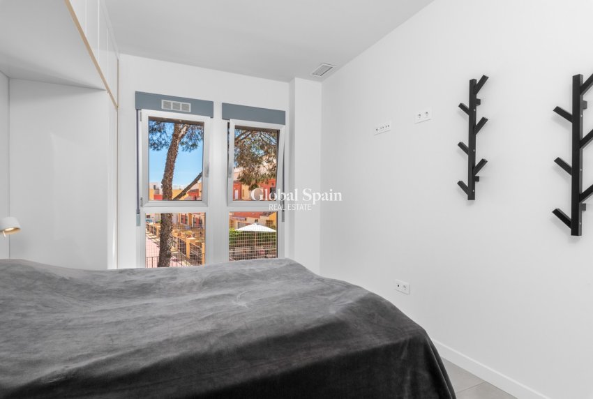 Resale - APARTMENT -
ORIHUELA COSTA - Costa Blanca