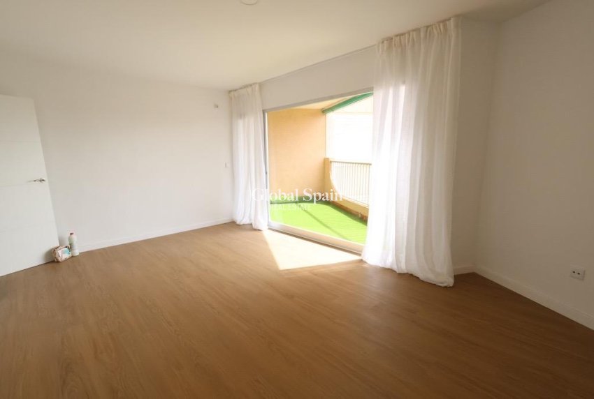 Resale - APARTMENT -
ORIHUELA COSTA - Costa Blanca
