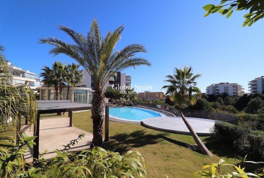 Resale - APARTMENT -
ORIHUELA COSTA - Costa Blanca