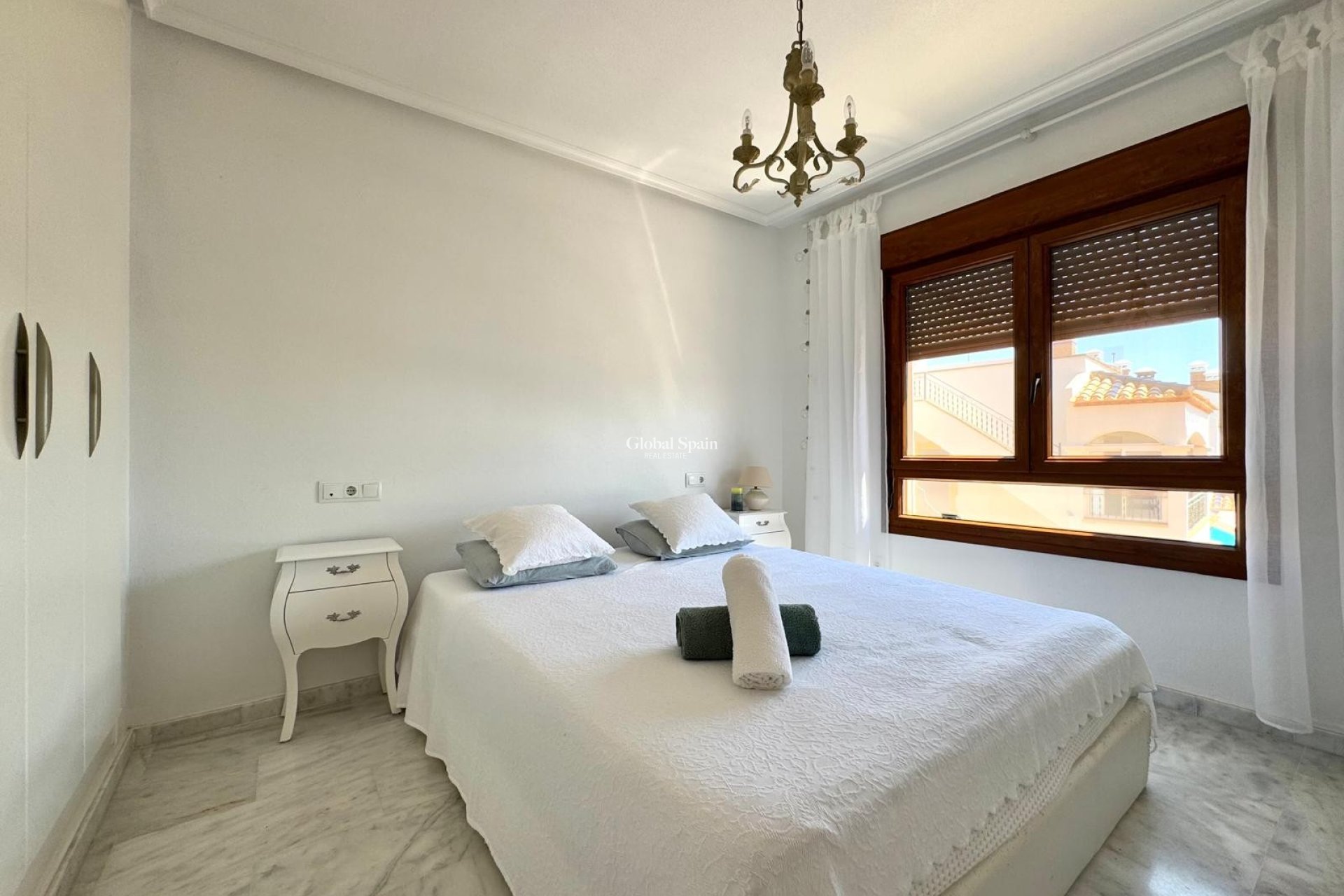 Resale - APARTMENT -
ORIHUELA COSTA - Costa Blanca