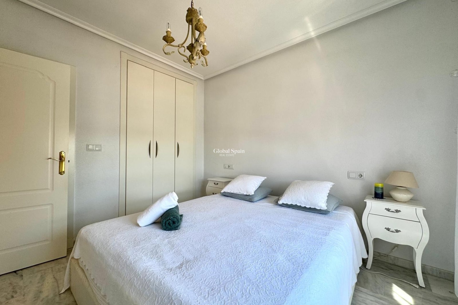 Resale - APARTMENT -
ORIHUELA COSTA - Costa Blanca