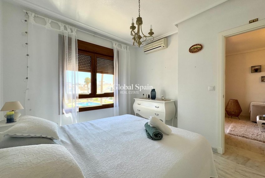 Resale - APARTMENT -
ORIHUELA COSTA - Costa Blanca