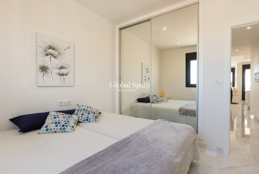Resale - APARTMENT -
ORIHUELA COSTA - Costa Blanca