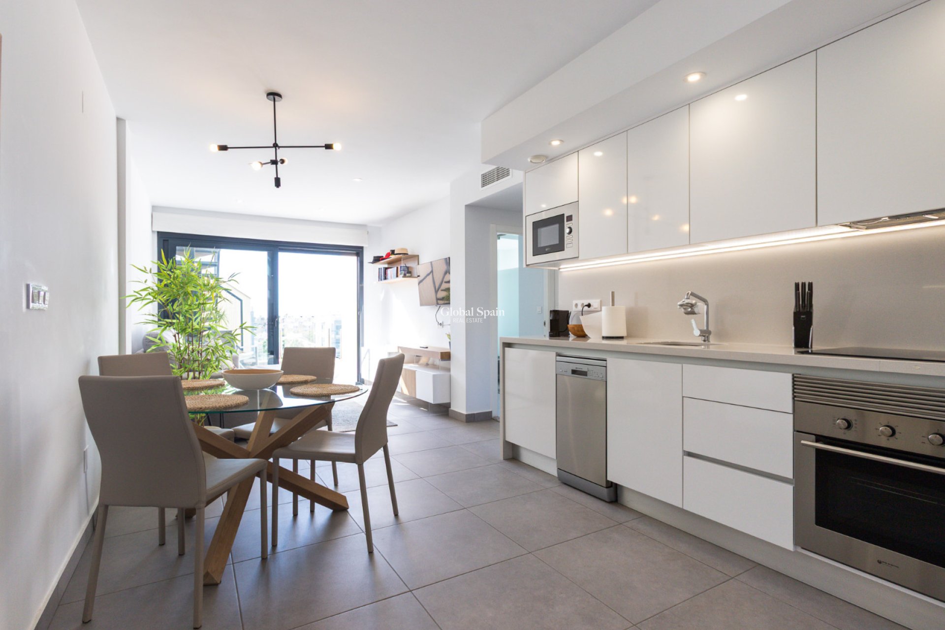 Resale - APARTMENT -
ORIHUELA COSTA - Costa Blanca