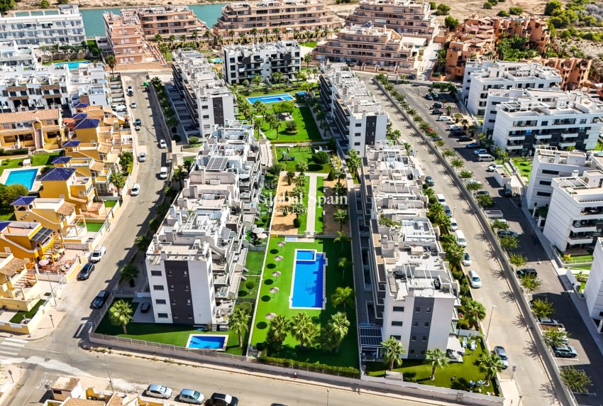 Resale - APARTMENT -
ORIHUELA COSTA - Costa Blanca