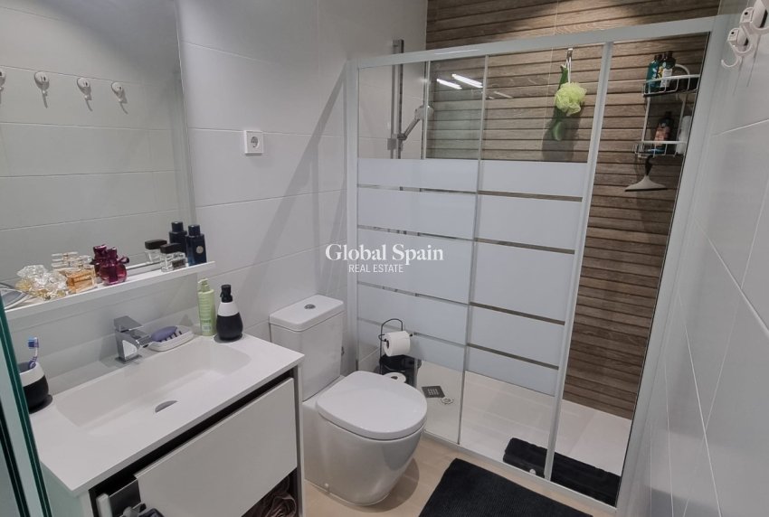 Resale - APARTMENT -
ORIHUELA COSTA - Costa Blanca