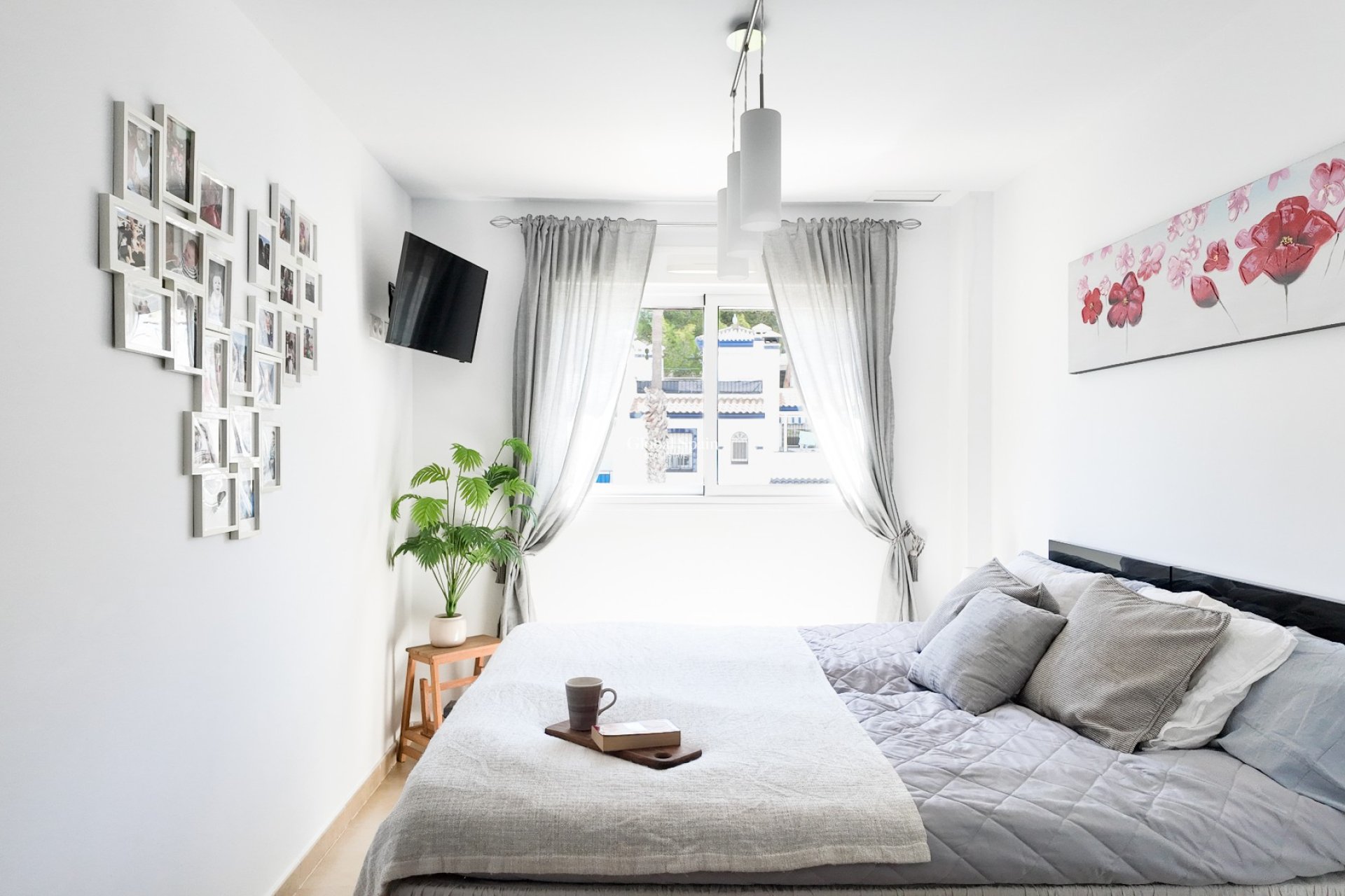 Resale - APARTMENT -
ORIHUELA COSTA - Costa Blanca