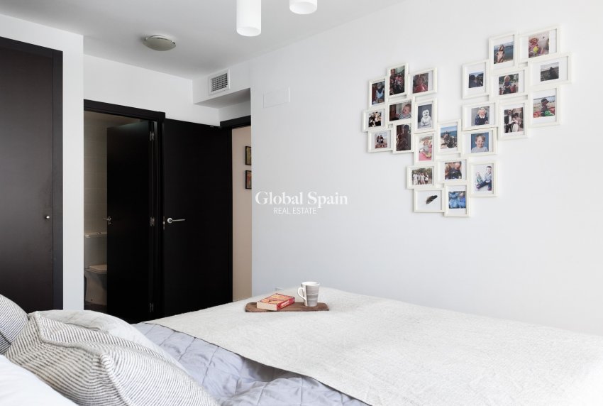 Resale - APARTMENT -
ORIHUELA COSTA - Costa Blanca