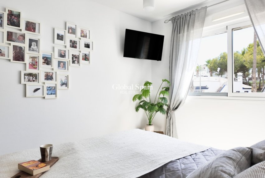 Resale - APARTMENT -
ORIHUELA COSTA - Costa Blanca