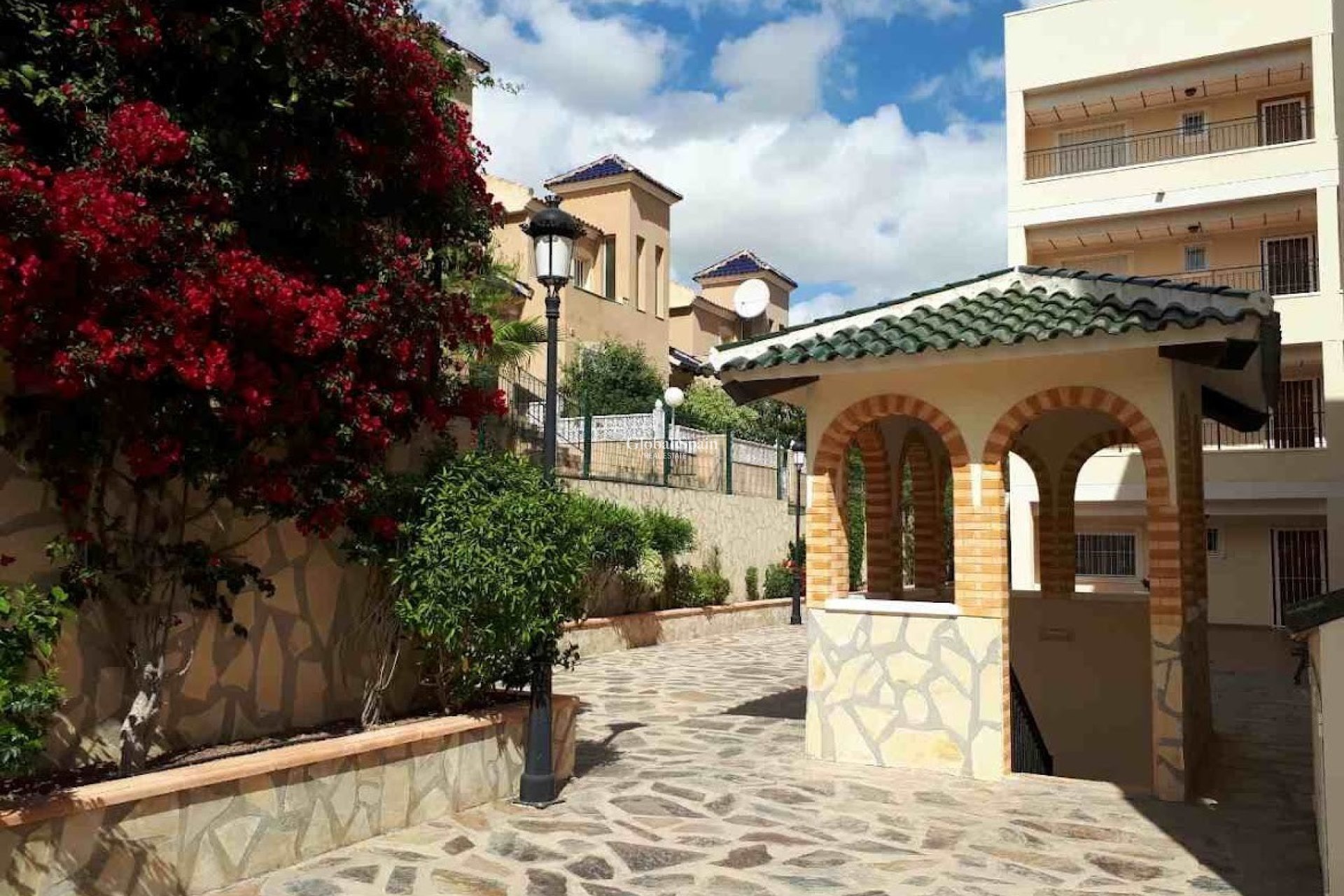 Resale - APARTMENT -
ORIHUELA COSTA - Costa Blanca