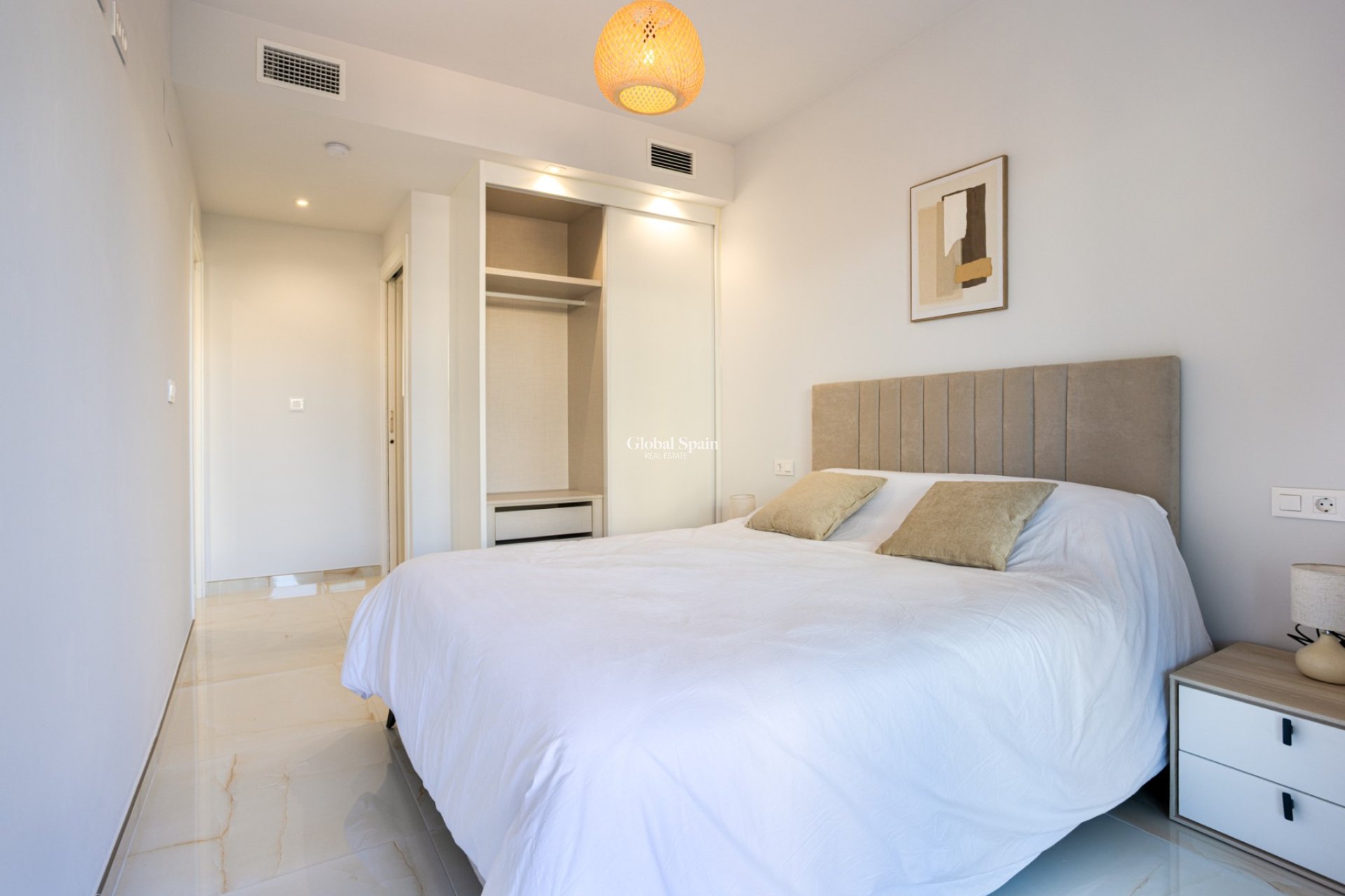 Resale - APARTMENT -
ORIHUELA COSTA - Costa Blanca