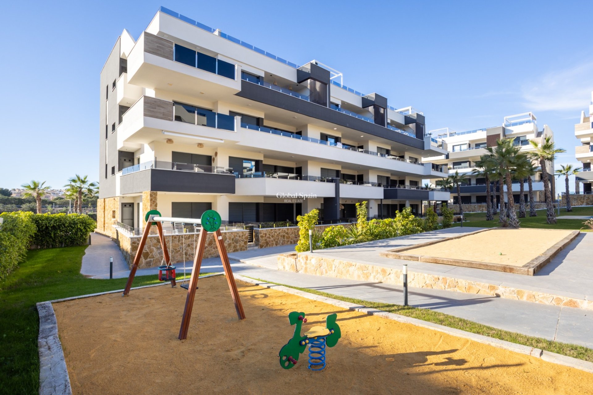 Resale - APARTMENT -
ORIHUELA COSTA - Costa Blanca