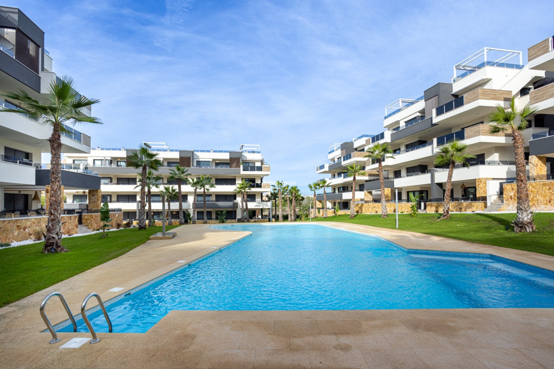 Resale - APARTMENT -
ORIHUELA COSTA - Costa Blanca