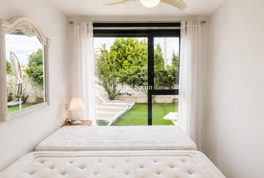 Resale - APARTMENT -
ORIHUELA COSTA - Costa Blanca
