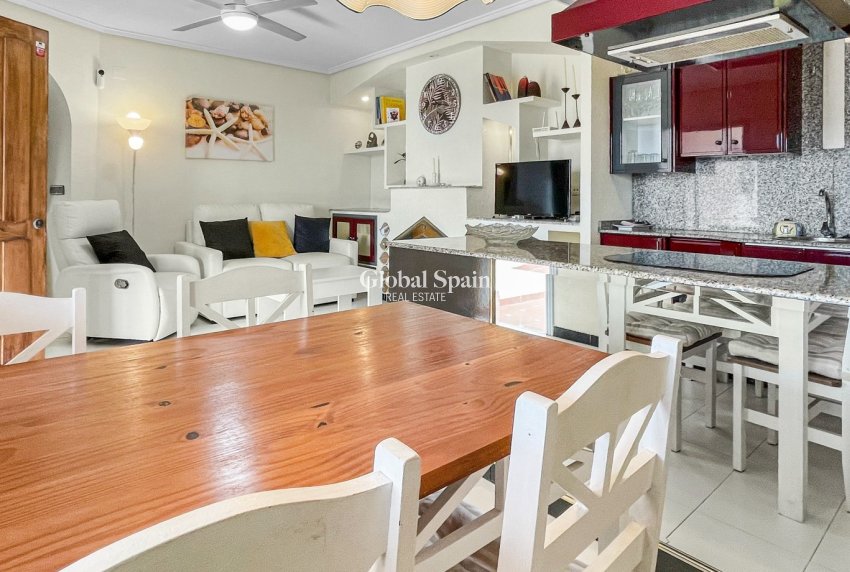 Resale - APARTMENT -
ORIHUELA COSTA - Costa Blanca
