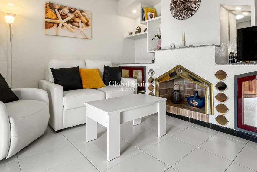 Resale - APARTMENT -
ORIHUELA COSTA - Costa Blanca