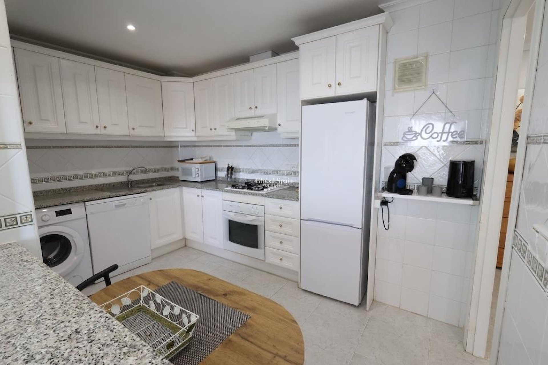 Resale - APARTMENT -
ORIHUELA COSTA - Costa Blanca