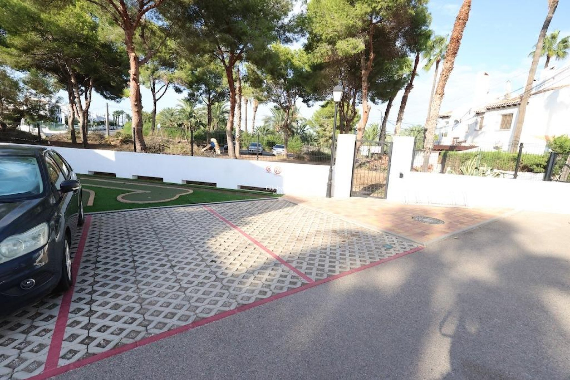 Resale - APARTMENT -
ORIHUELA COSTA - Costa Blanca