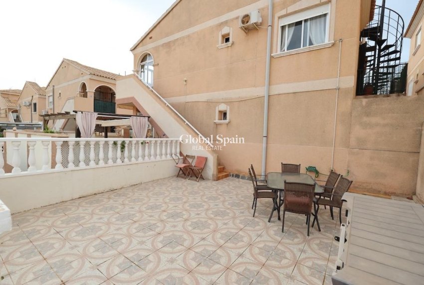 Resale - APARTMENT -
ORIHUELA COSTA - Costa Blanca