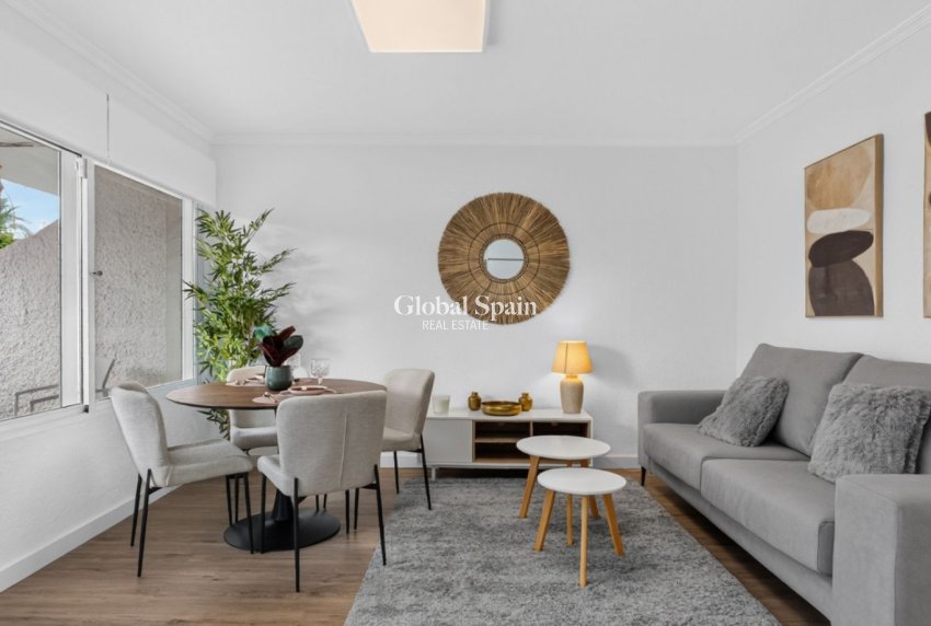 Resale - APARTMENT -
ORIHUELA COSTA - Costa Blanca