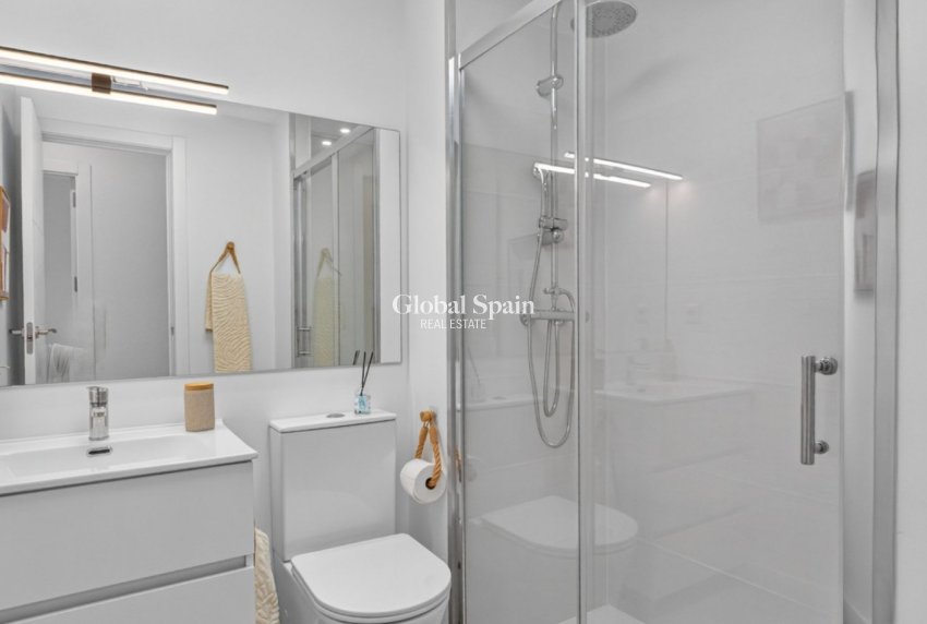 Resale - APARTMENT -
ORIHUELA COSTA - Costa Blanca