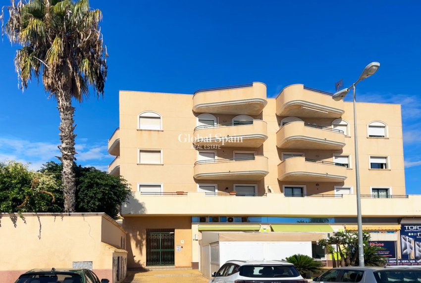 Resale - APARTMENT -
ORIHUELA COSTA - Costa Blanca