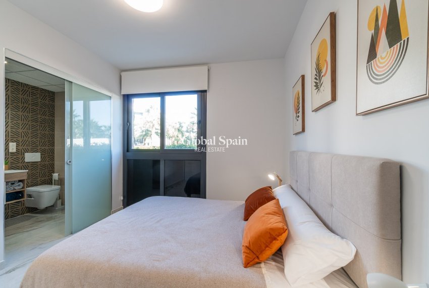 Resale - APARTMENT -
ORIHUELA COSTA - Costa Blanca