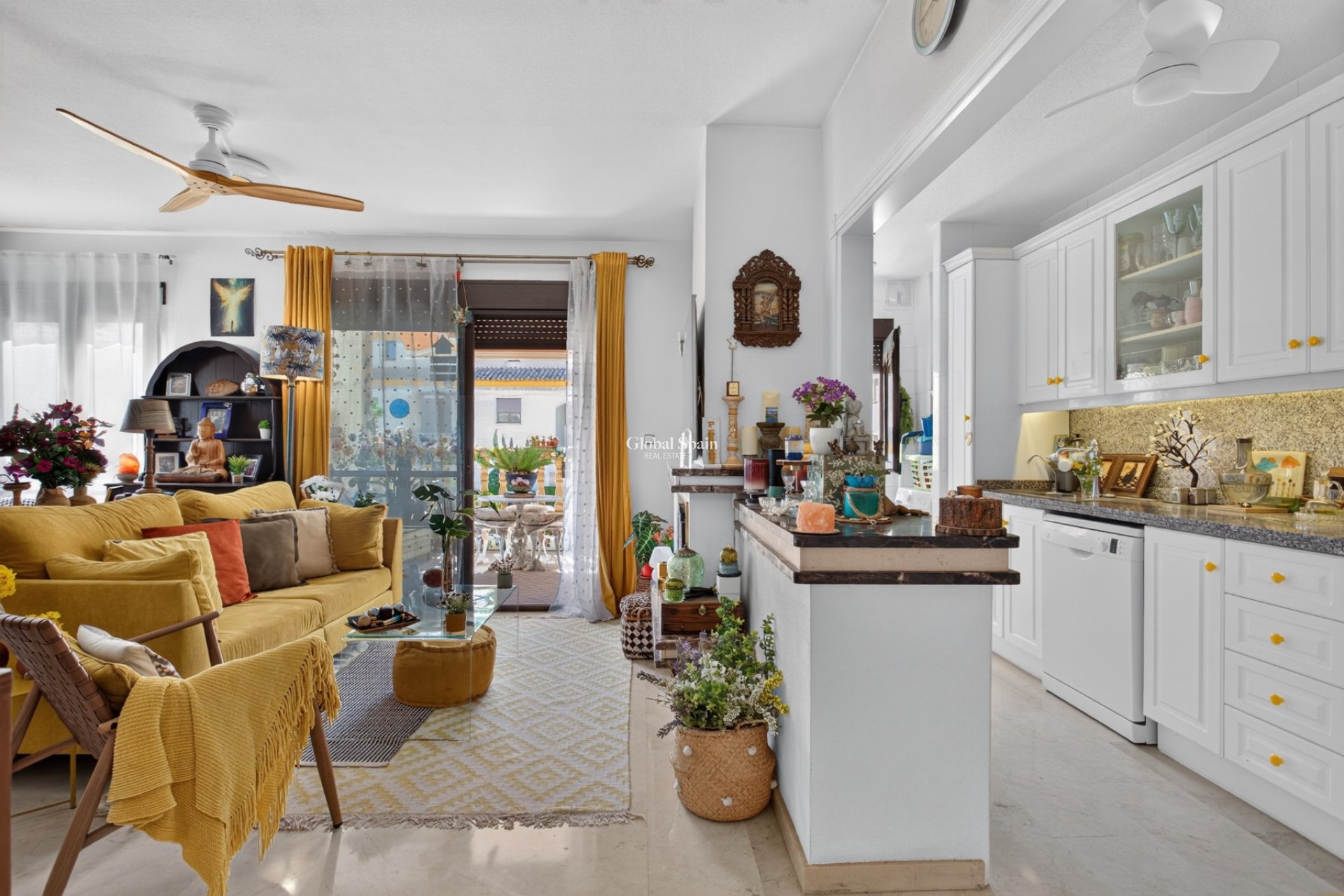 Resale - APARTMENT -
ORIHUELA COSTA - Costa Blanca