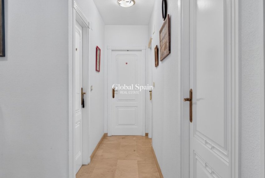 Resale - APARTMENT -
ORIHUELA COSTA - Costa Blanca