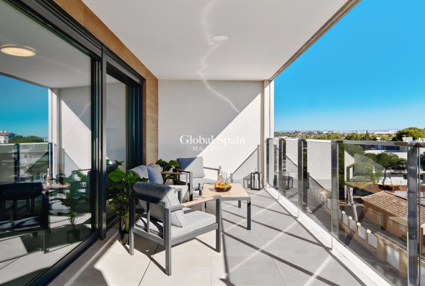 Resale - APARTMENT -
ORIHUELA COSTA - DEHESA DE CAMPOAMOR