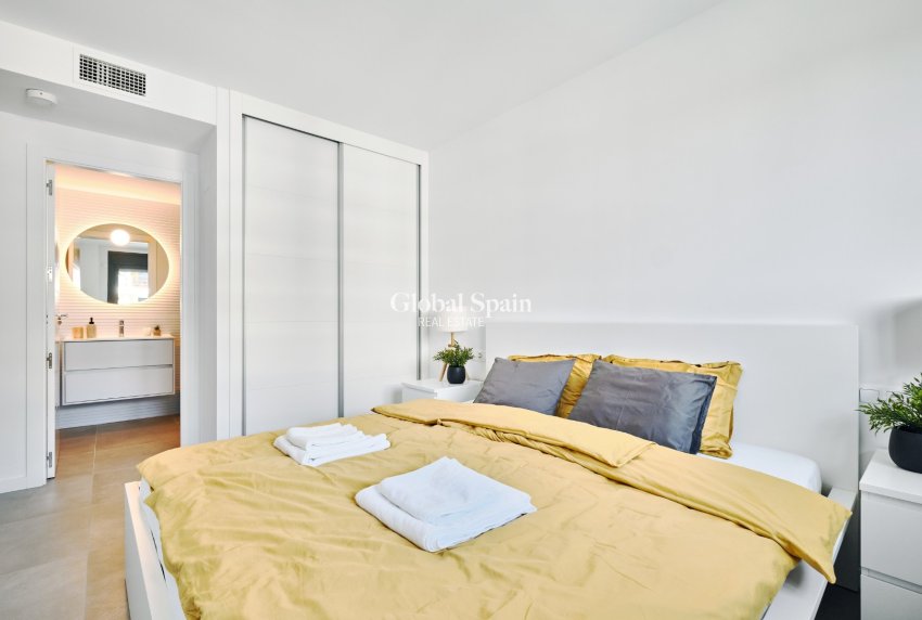 Resale - APARTMENT -
ORIHUELA COSTA - DEHESA DE CAMPOAMOR