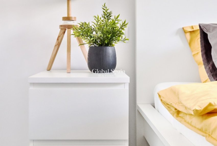 Resale - APARTMENT -
ORIHUELA COSTA - DEHESA DE CAMPOAMOR