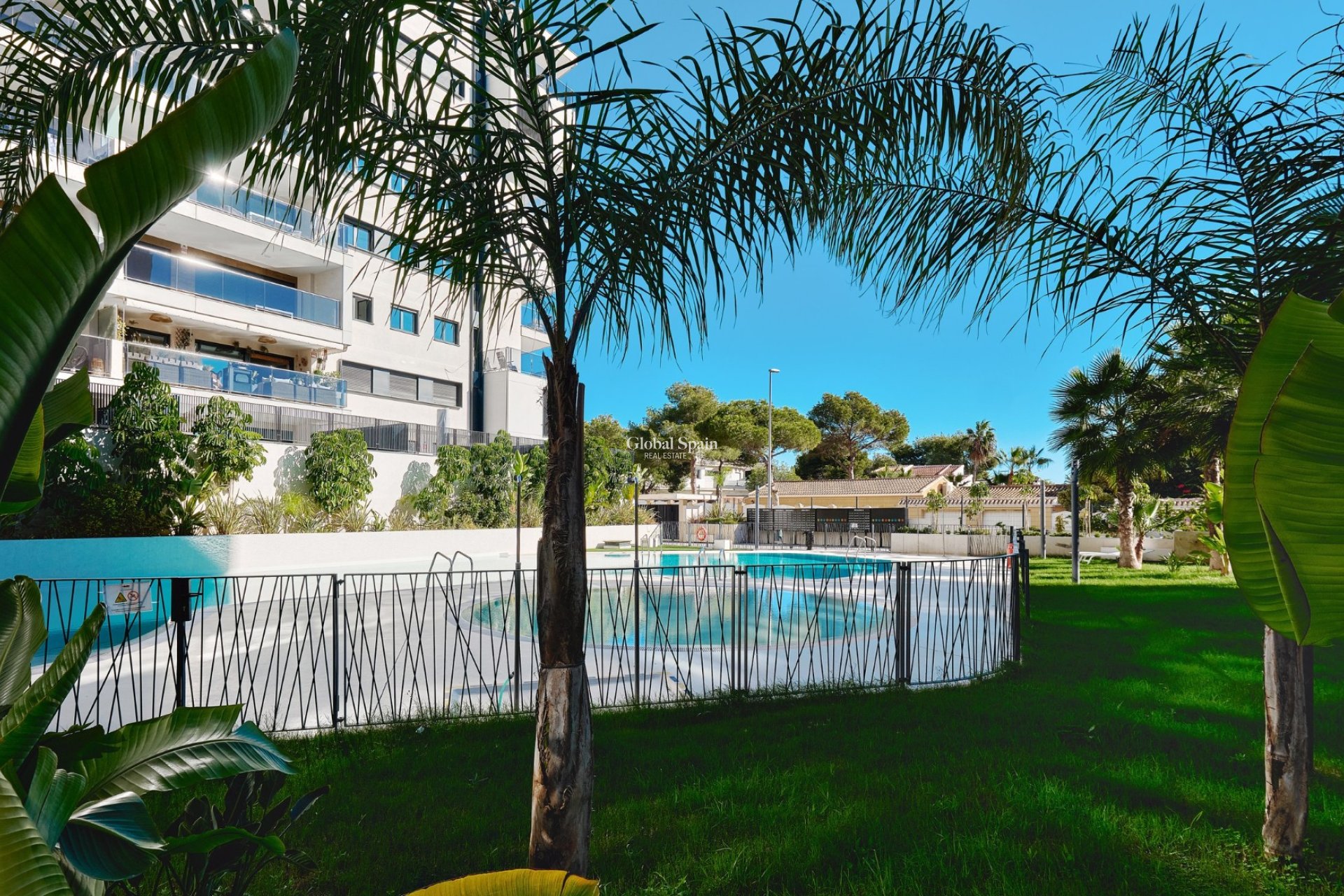 Resale - APARTMENT -
ORIHUELA COSTA - DEHESA DE CAMPOAMOR