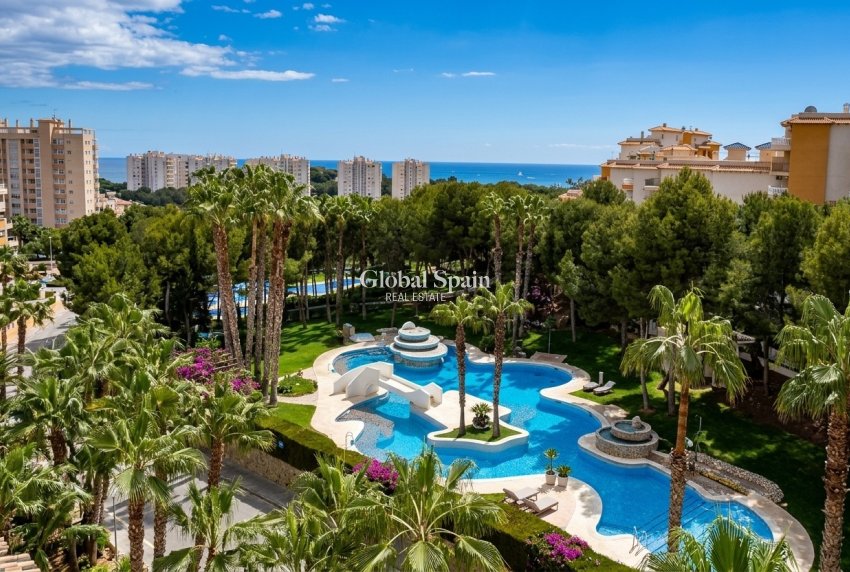 Resale - APARTMENT -
ORIHUELA COSTA - DEHESA DE CAMPOAMOR