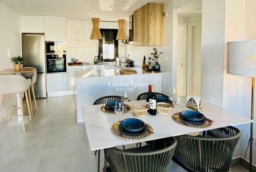 Resale - APARTMENT -
ORIHUELA COSTA - Inland