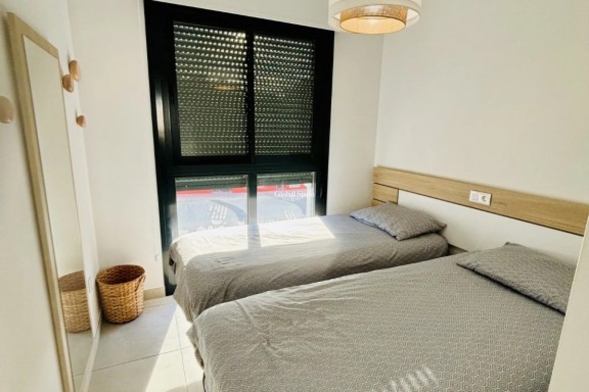 Resale - APARTMENT -
ORIHUELA COSTA - Inland