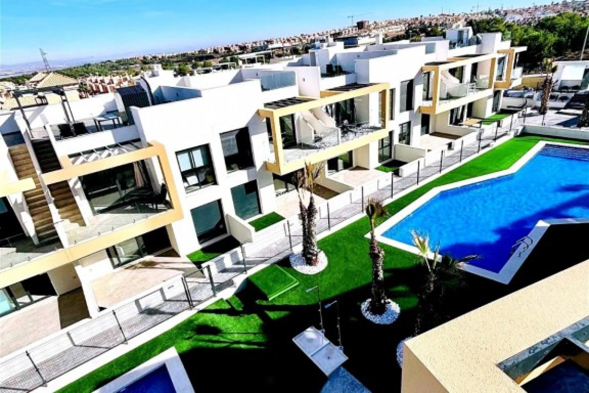 Resale - APARTMENT -
ORIHUELA COSTA - Inland