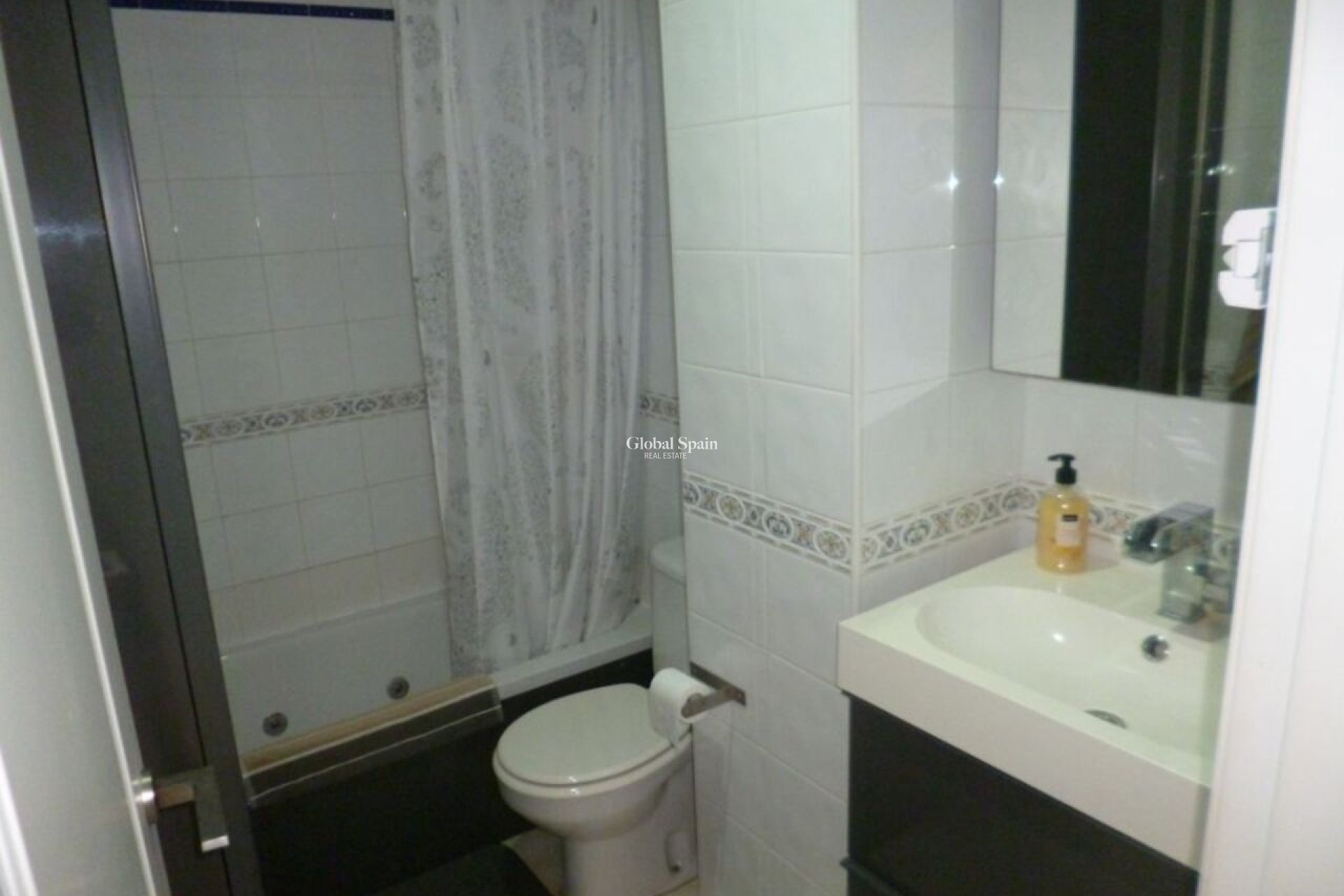 Resale - APARTMENT -
ORIHUELA COSTA - Inland