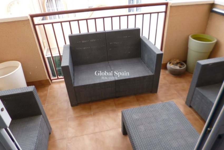 Resale - APARTMENT -
ORIHUELA COSTA - Inland
