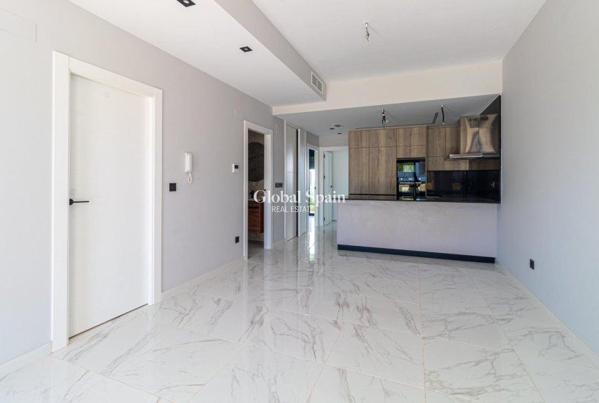 Resale - APARTMENT -
ORIHUELA COSTA - La Ciñuelica