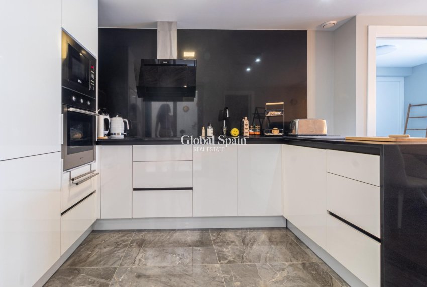 Resale - Apartment -
ORIHUELA COSTA - La Florida