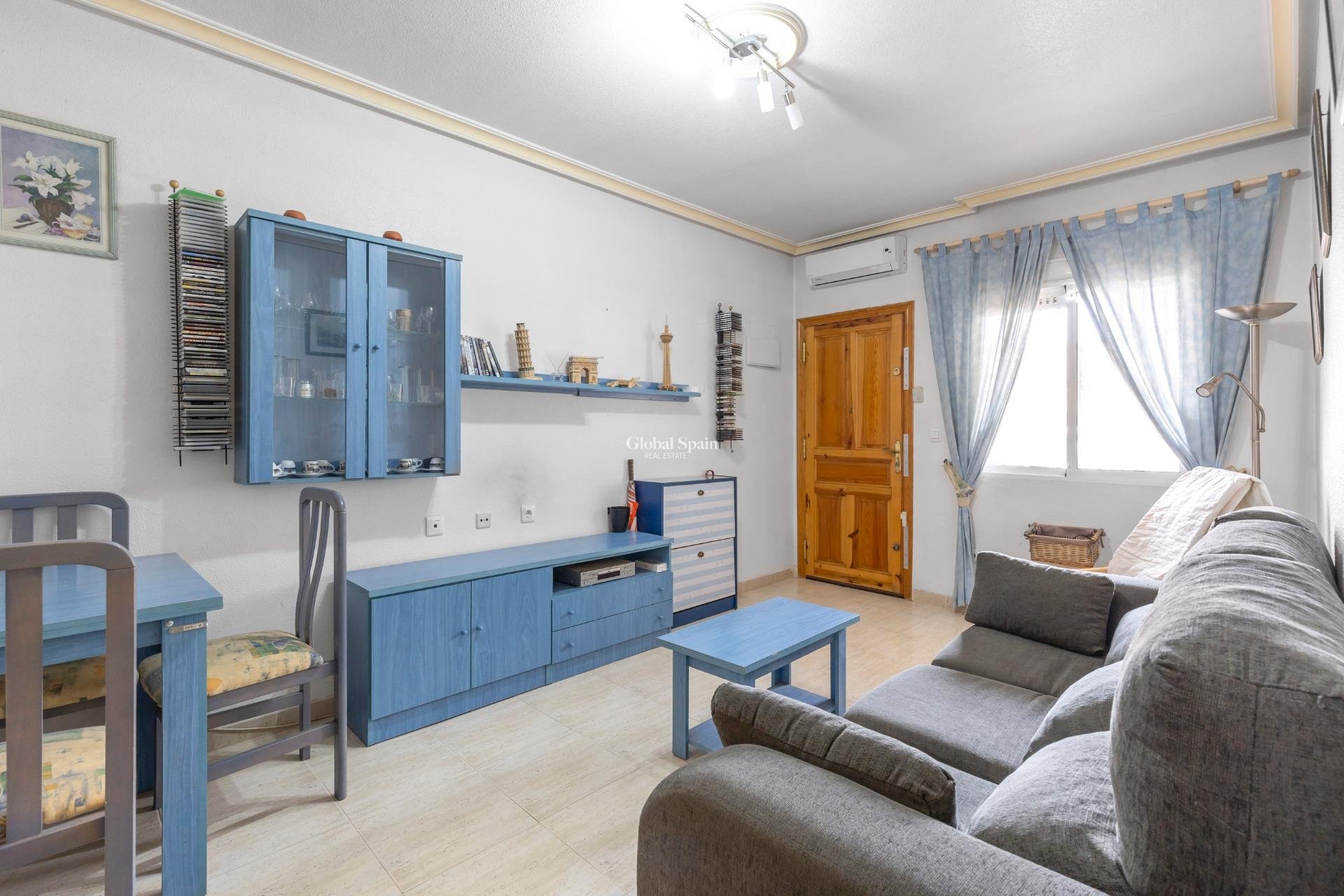 Resale - APARTMENT -
ORIHUELA COSTA - La Florida