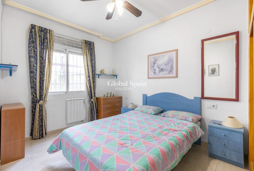 Resale - APARTMENT -
ORIHUELA COSTA - La Florida