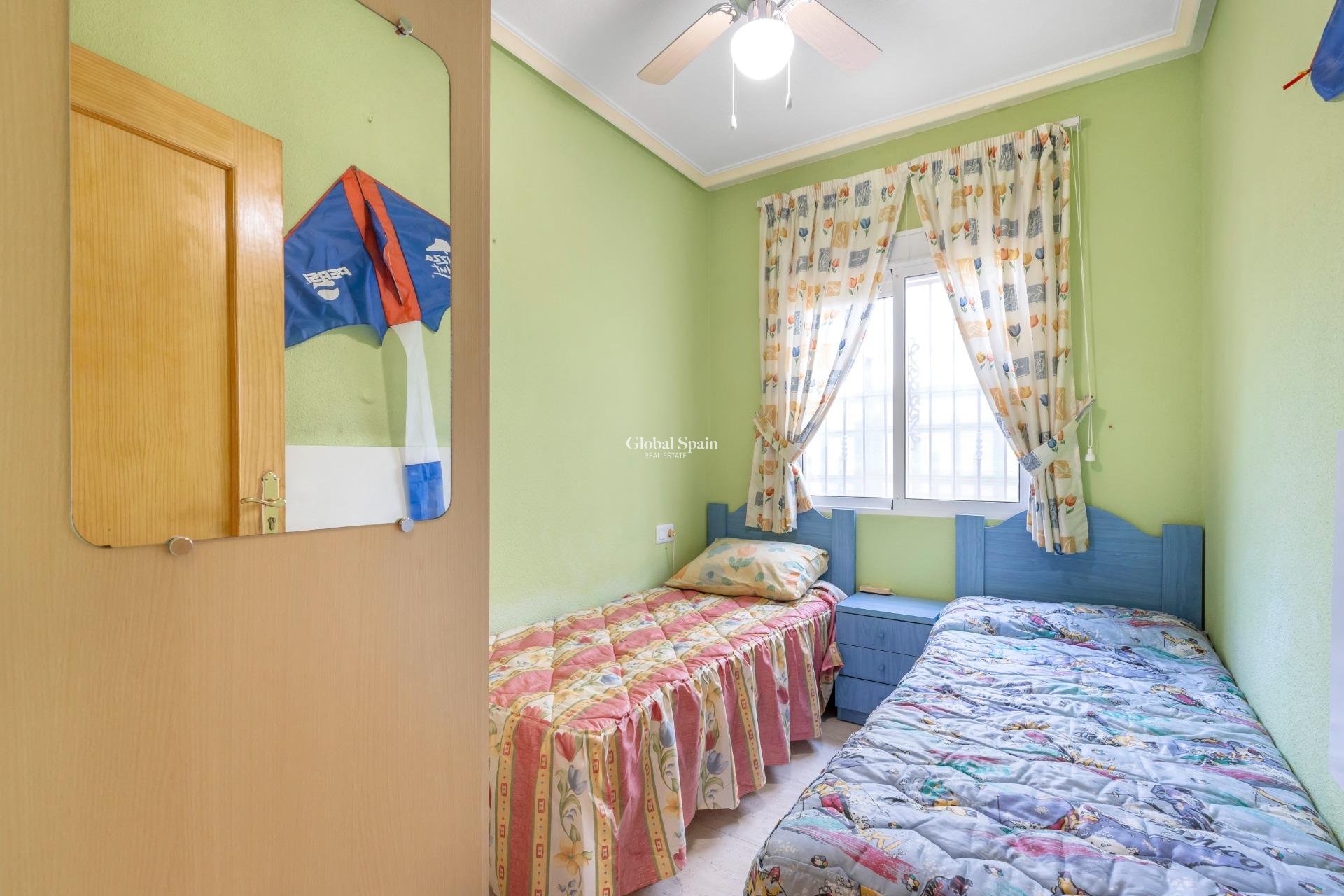 Resale - APARTMENT -
ORIHUELA COSTA - La Florida